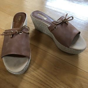 Sperry Top-Sider Leather Slip On Wedges in Tan